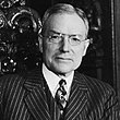 https://upload.wikimedia.org/wikipedia/commons/thumb/c/c9/John_D._Rockefeller_Jr..jpg/110px-John_D._Rockefeller_Jr..jpg