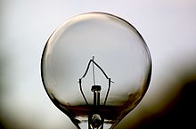 https://upload.wikimedia.org/wikipedia/commons/thumb/1/1c/Light_Bulb.jpg/220px-Light_Bulb.jpg