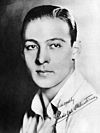https://upload.wikimedia.org/wikipedia/commons/thumb/9/91/Rudolph_Valentino_in_the_Blue_Book_of_the_Screen_01.jpg/100px-Rudolph_Valentino_in_the_Blue_Book_of_the_Screen_01.jpg