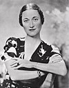 https://upload.wikimedia.org/wikipedia/commons/thumb/3/33/Wallis_Simpson_-1936.JPG/100px-Wallis_Simpson_-1936.JPG