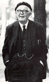https://upload.wikimedia.org/wikipedia/commons/thumb/6/67/Jean_Piaget_in_Ann_Arbor.png/100px-Jean_Piaget_in_Ann_Arbor.png