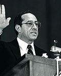 https://upload.wikimedia.org/wikipedia/commons/thumb/2/29/Mario_Cuomo_NY_Governor_1987.jpg/120px-Mario_Cuomo_NY_Governor_1987.jpg