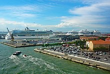 https://upload.media.orgikipedia/commons/thumb/5/52/2017_06_Venezia_Terminal_Passeggeri_Terminal_Passeggeri_2860.jpg/220px-2017_06_Venezia_Terminal_Passeggeri_Terminal_Passeggeri_2860.jpg
