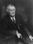 https://upload.wikimedia.org/wikipedia/commons/thumb/6/67/Edvard_Munch_1921.jpg/110px-Edvard_Munch_1921.jpg