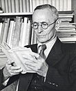 https://upload.wikimedia.org/wikipedia/commons/thumb/d/da/Hermann_Hesse_2.jpg/110px-Hermann_Hesse_2.jpg