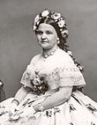 https://upload.wikimedia.org/wikipedia/commons/thumb/e/ef/Mary_Todd_Lincoln2crop.jpg/110px-Mary_Todd_Lincoln2crop.jpg