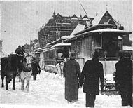 https://upload.wikimedia.org/wikipedia/commons/thumb/f/f6/Boston-MA-blizzard-snow-train-November-27-1898-photo.jpg/190px-Boston-MA-blizzard-snow-train-November-27-1898-photo.jpg