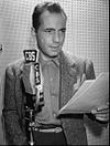 https://upload.wikimedia.org/wikipedia/commons/thumb/4/44/Humphrey_Bogart_1945.JPG/100px-Humphrey_Bogart_1945.JPG